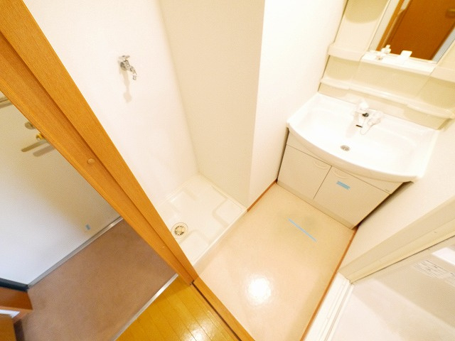 エフラス富雄の洗面所|コンパクトで使いやすい洗面所