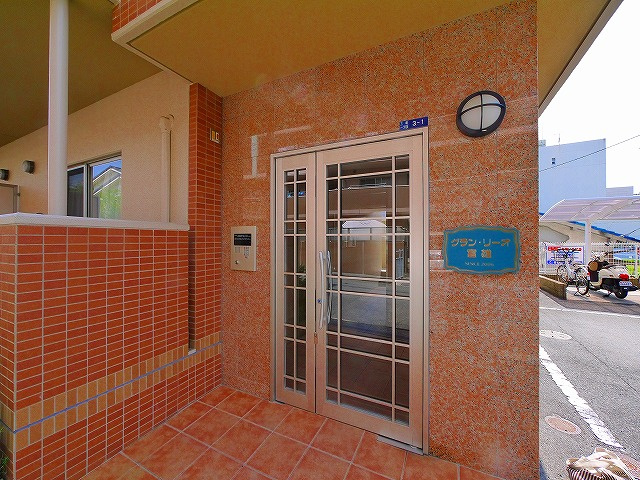 エフラス富雄のセキュリティ|オートロックです