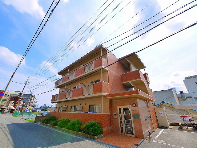 エフラス富雄の外観|外観は落ち着いています