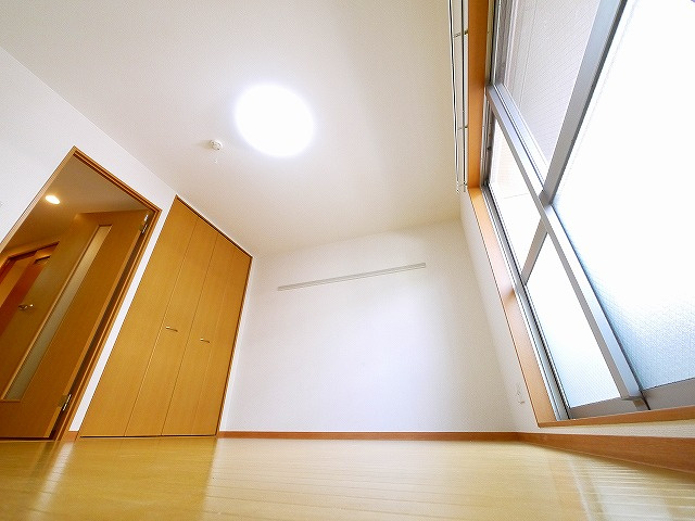 エフラス富雄の居間・リビング|ゆったりとしたリビングです