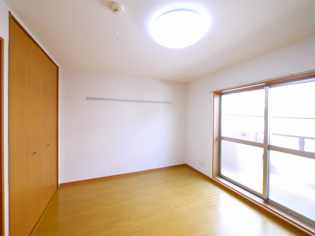 エフラス富雄の居間・リビング|ゆったり過ごせるリビングです