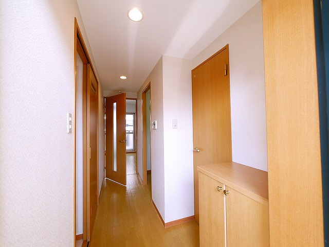 エフラス富雄の玄関|シンプルで使いやすい玄関です