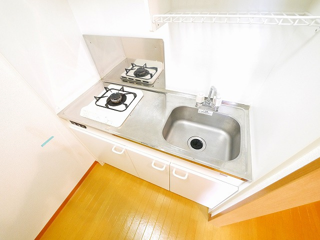 エフラス富雄のキッチン|コンパクトなキッチンで掃除もラクラク