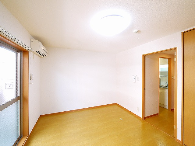 エフラス富雄の寝室|個人の部屋や寝室として使える洋室です