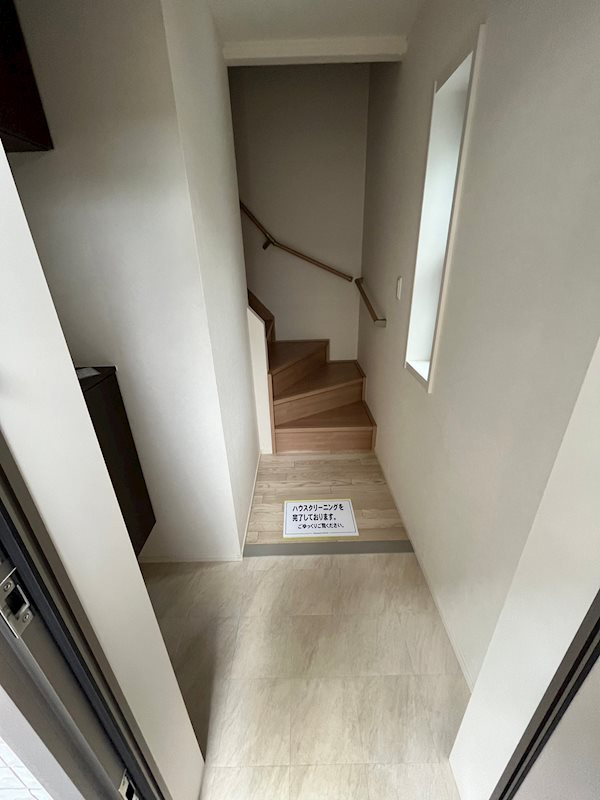 アクエルド野崎通の玄関