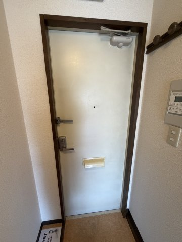 アメニティハイツ須磨寺の玄関