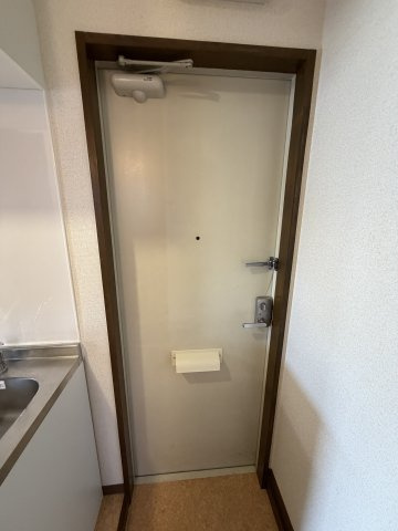 アメニティハイツ須磨寺の玄関