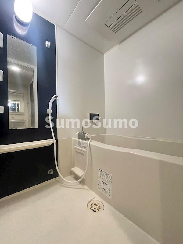 アドバンス神戸湊町の浴室