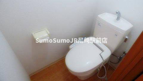 尼崎市開明町２丁目の賃貸マンションのトイレ