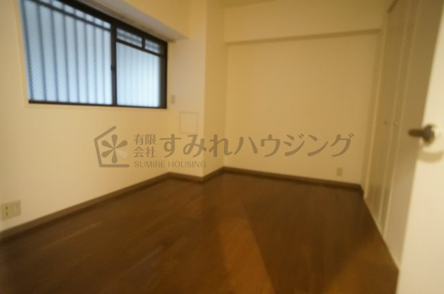 エスペーロ伊丹西の寝室|参考、同建物・同間取りの号室