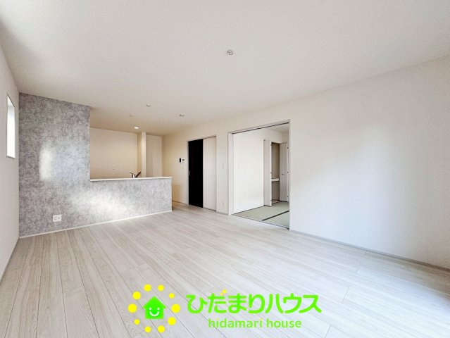 宮代町川端　新築一戸建て　02　リーブルガーデンの居間・リビング