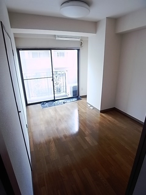 アダチイエムの寝室