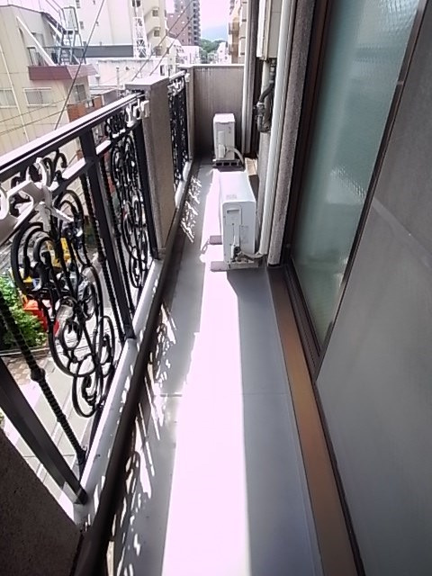 アダチイエムのバルコニー
