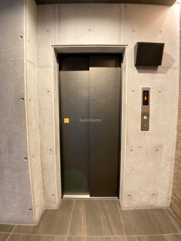 アール大阪グランデの外観