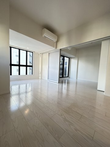 S-RESIDENCE神戸元町の居間・リビング