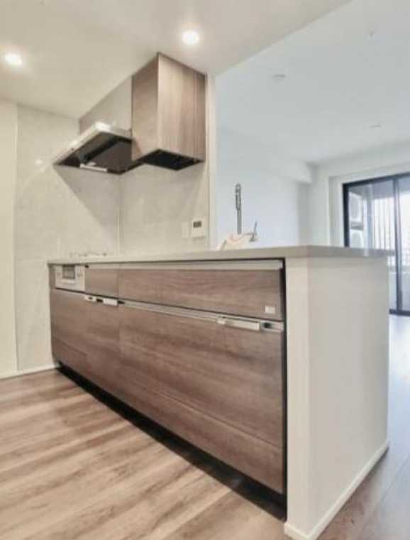 Brillia目黒大橋　築浅　分譲賃貸　床暖房のキッチン