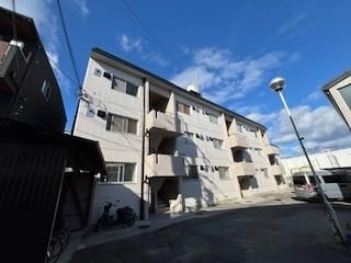 春日ハイツの外観