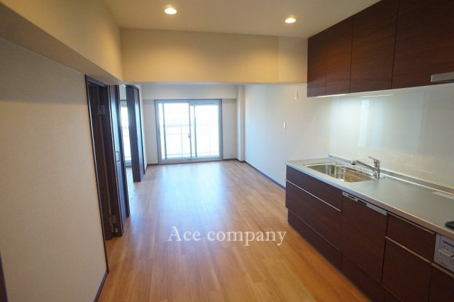 【居間・リビング】 | ファミリーコーポ今福 | 【LDK：約12帖】