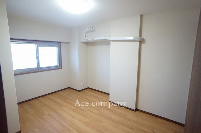 【子供部屋】 | ファミリーコーポ今福 | 【北側洋室：約6帖】エアコン先行配管済みです☆