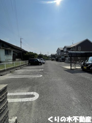 【駐車場】 | ベル・アルモニーＡ | 駐車場に車を止められます