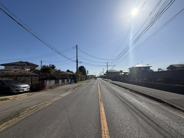 東金市田間Y区／建築条件付き売地の前面道路含む現地写真