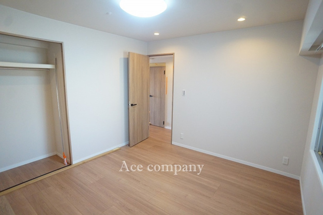 【寝室】 | キャステージパーク4番街 | 【洋室：ゆったり7.2帖♪】クローゼット完備です♪