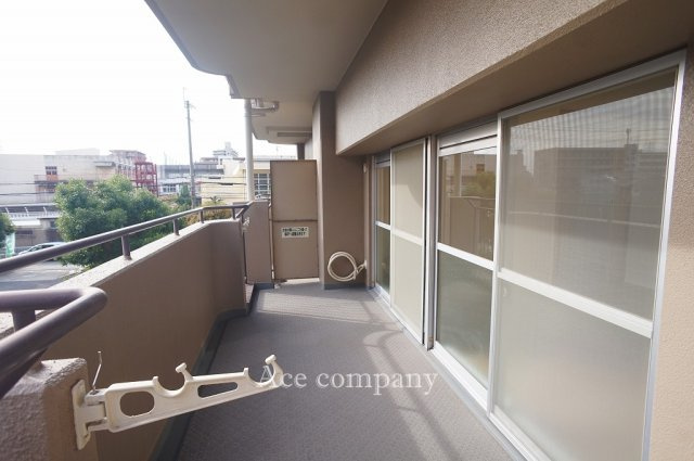 【バルコニー】 | シャトー第3八戸の里 | 陽当り良好！南向きのワイドバルコニーです☆