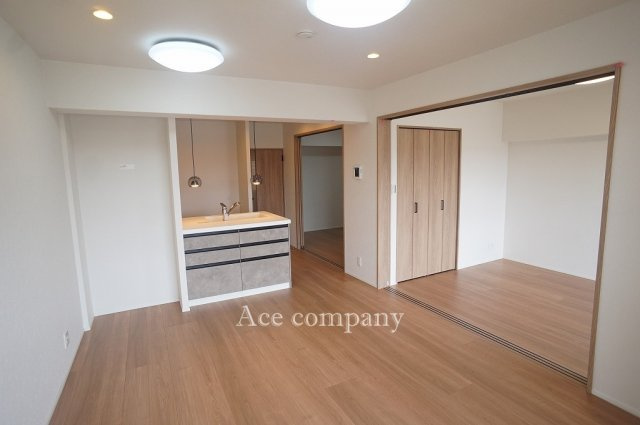 【居間・リビング】の画像