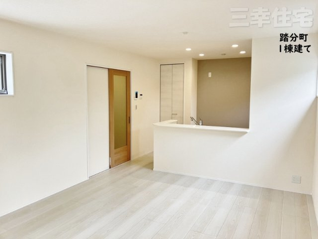 碧南市踏分町のダイニング|リビングダイニング15.7帖