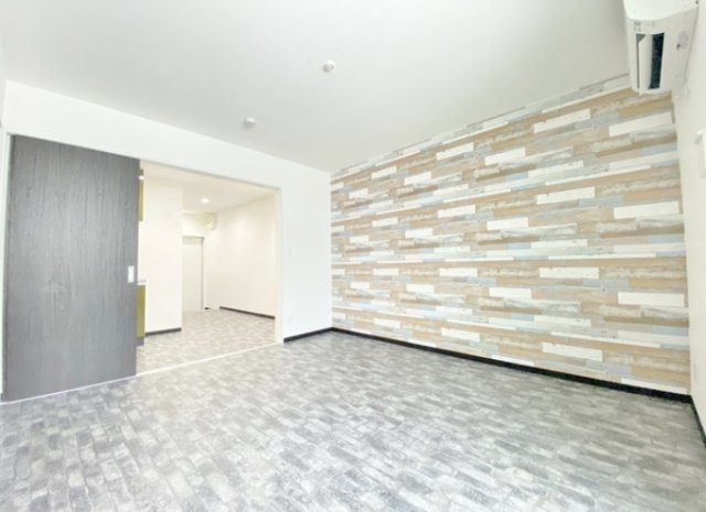 アベニール十三の居間・リビング