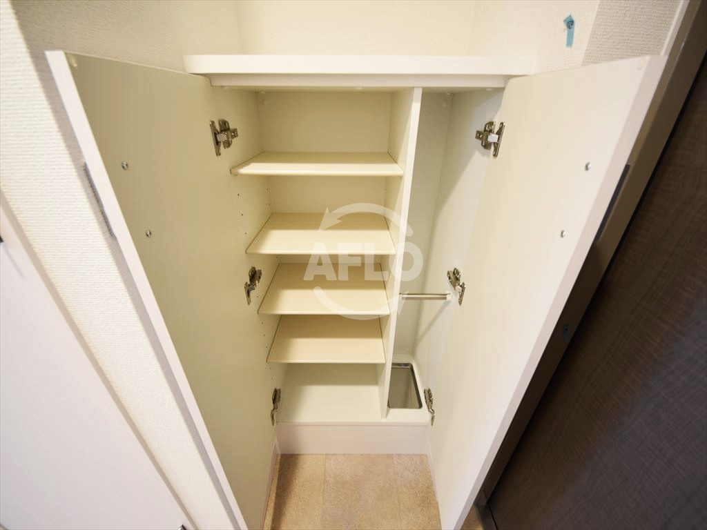 ララプレイス森ノ宮ベーネの収納|ララプレイス森ノ宮ベーネ　シューズクローゼット