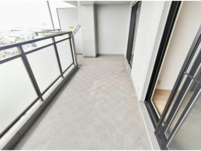 ネオハイツ姫路アメティ228のバルコニー