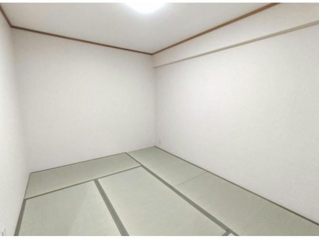 ネオハイツ姫路アメティ228の和室