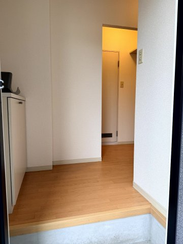 ハイツ鷹ヶ峰の玄関