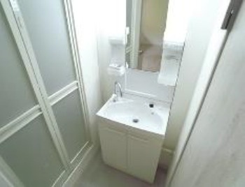 上高丸厚生年金住宅2号棟の洗面所