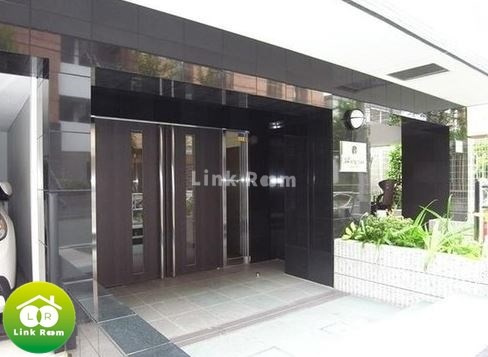 ライジングプレイス両国のエントランス