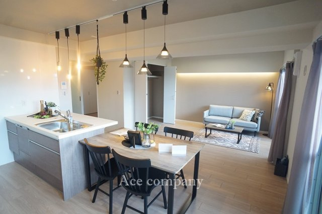 【居間・リビング】の画像