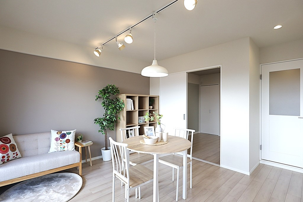 【居間・リビング】の画像