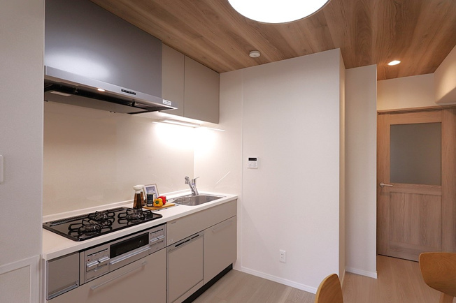 【キッチン】 | サニークレスト住吉 | 食洗機＆浄水器付きのシステムキッチン新調です☆3口ガスコンロ☆