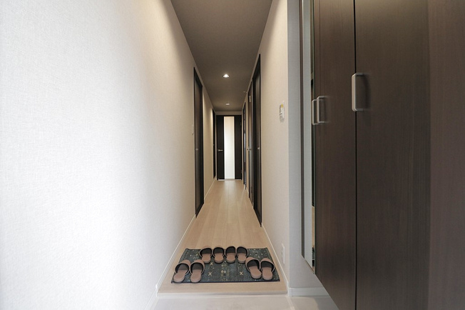 【玄関】 | 大阪城公園グリーンマンション | ミラー付き、トールサイズのシューズボックスあります♪