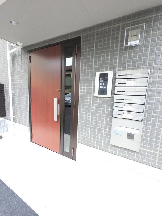 スプリーム　Bのエントランス