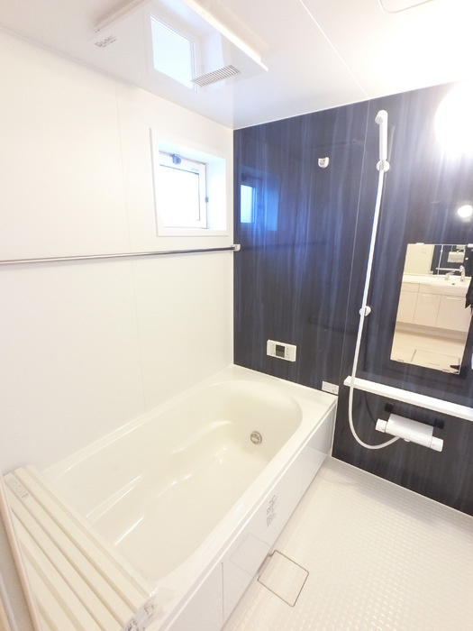 スプリーム　Bの浴室