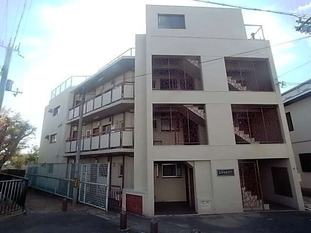 エクセル六甲の外観