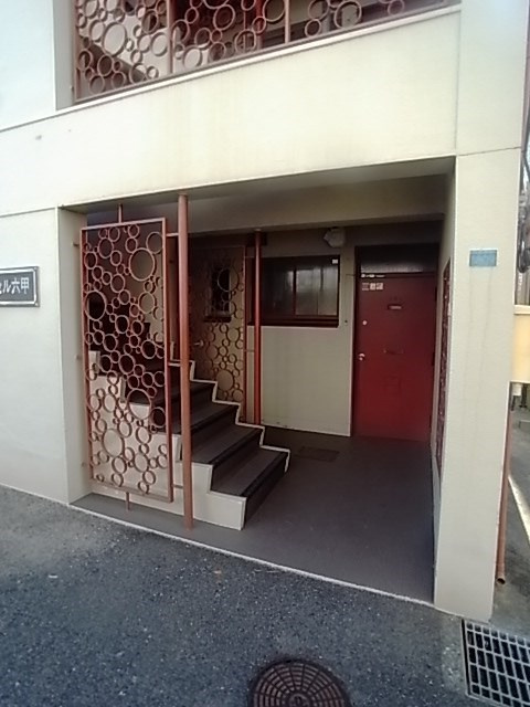 エクセル六甲の外観