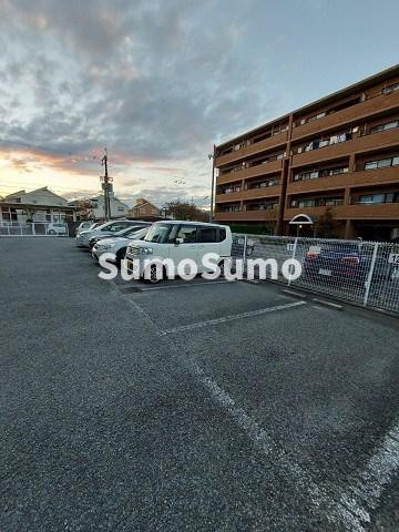 オルティア塚口の駐車場|駐車場があります