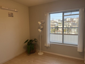 【洋室】 | たまプラーザ団地６街区３号棟 | 約5.4帖の洋室です