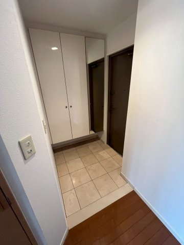 グランドメゾン阪神西宮の玄関