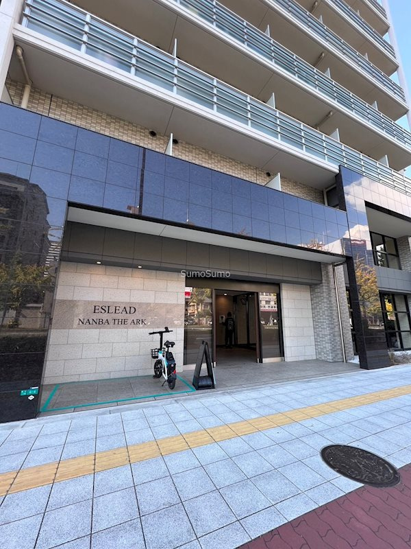 エスリード難波ザ・アークの外観