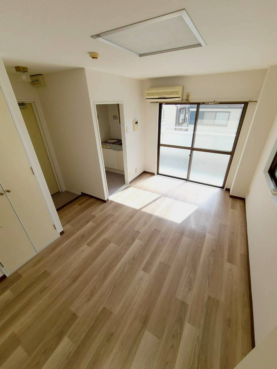 グランディア甲東園の居間・リビング