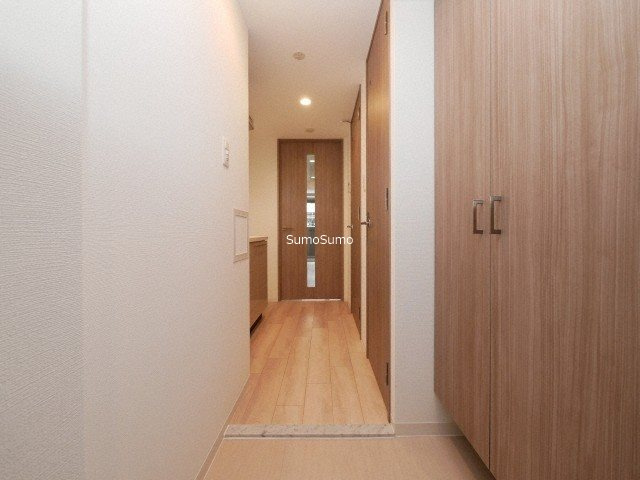 エスリード難波THE FIRSTの玄関